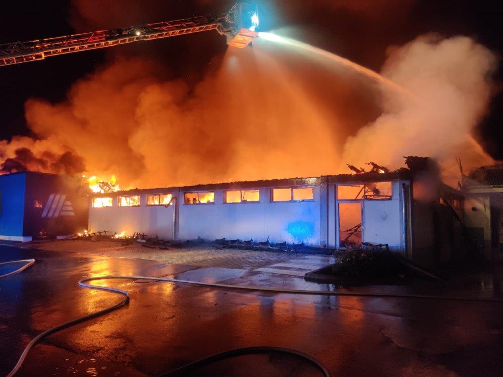 Was Verdient Man Bei Der Berufsfeuerwehr